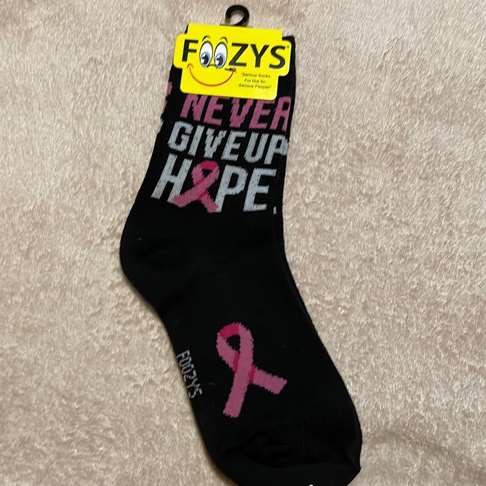 Foozy’s Women’s Collection.  Black Never Guve Up (breast cancer) crew socks.